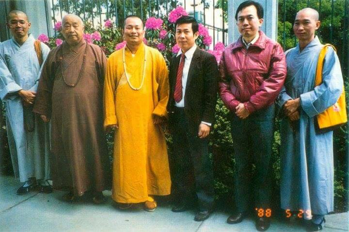 Venerable Elder Master Wu-Ming, President of the Buddhist Association of the Republic of China, personally visited Living Buddha Lian Sheng