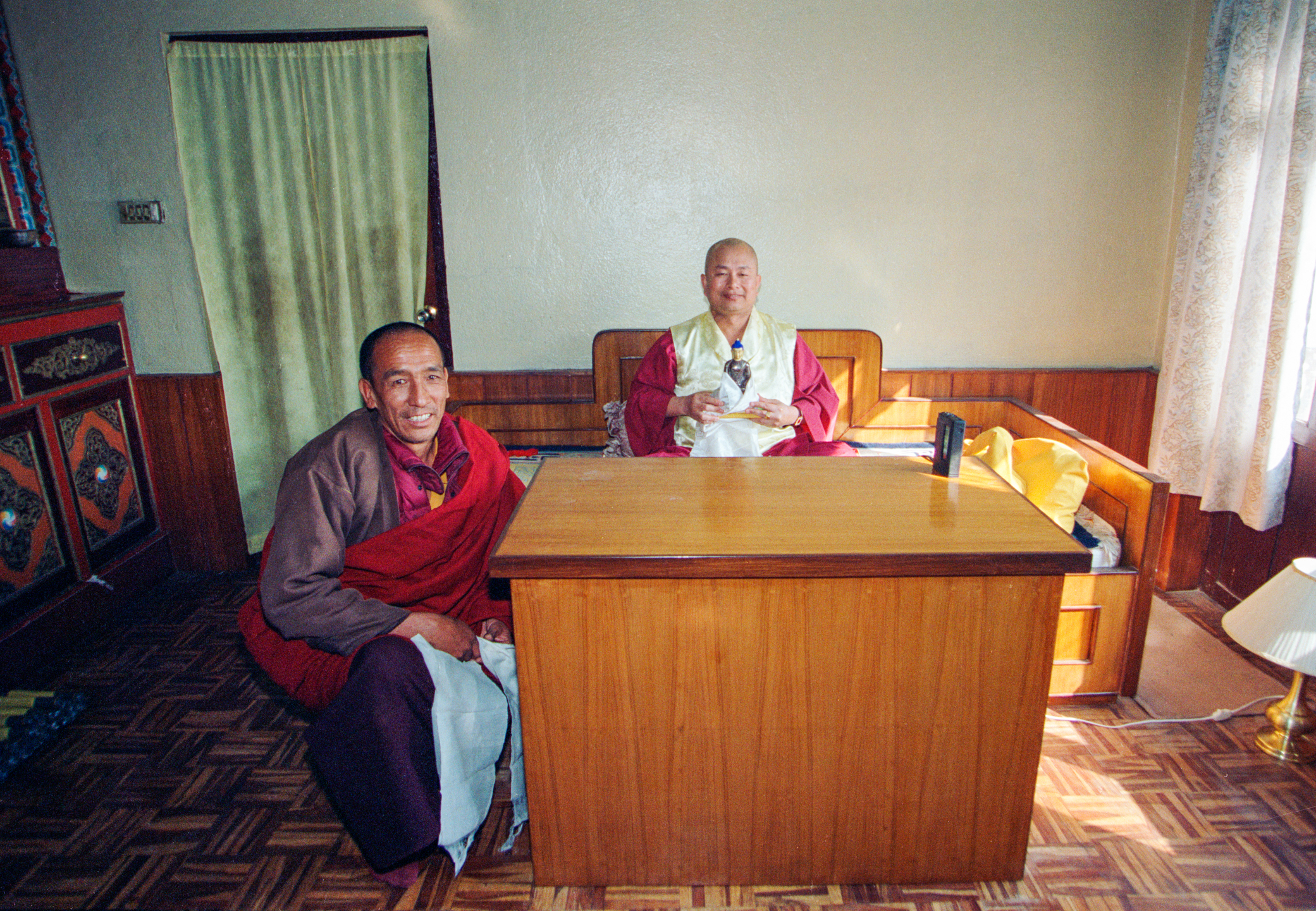 Grandmaster Lu enthroned as a rinpoche