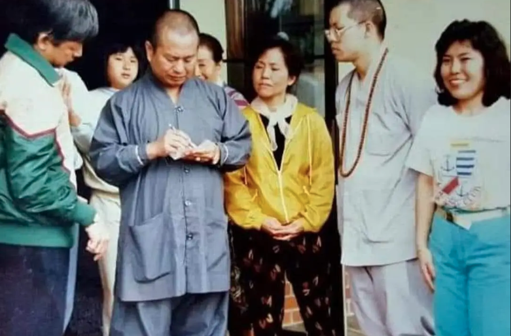Living Buddha Lian Sheng in Taoist outfit